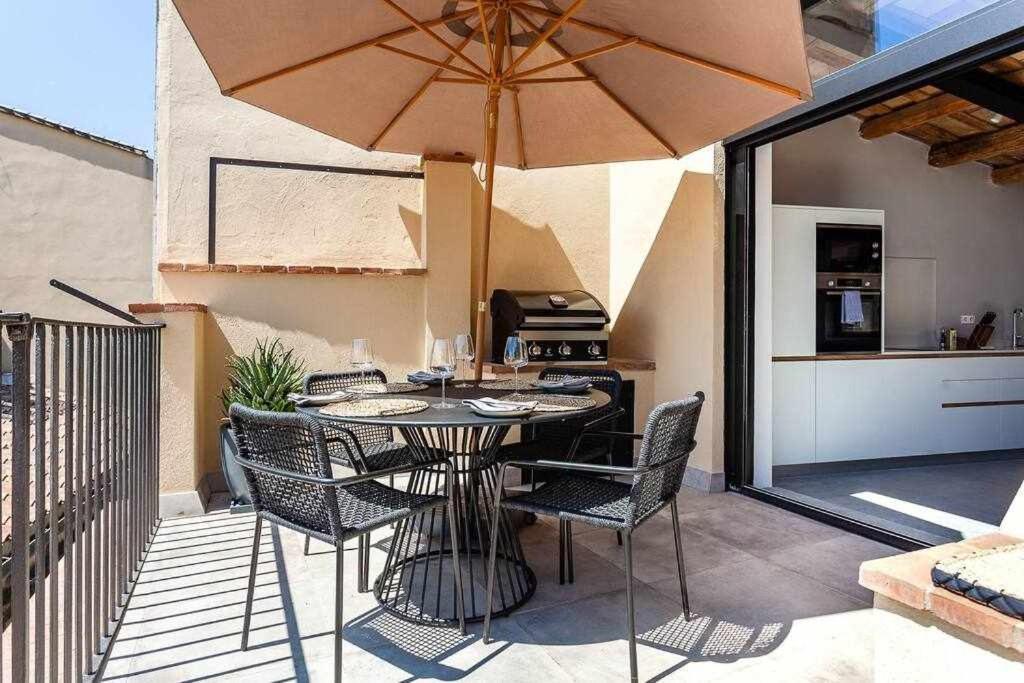 Velo Vern 3 Luxury Penthouse W Views Of City Wall Girona Exterior photo