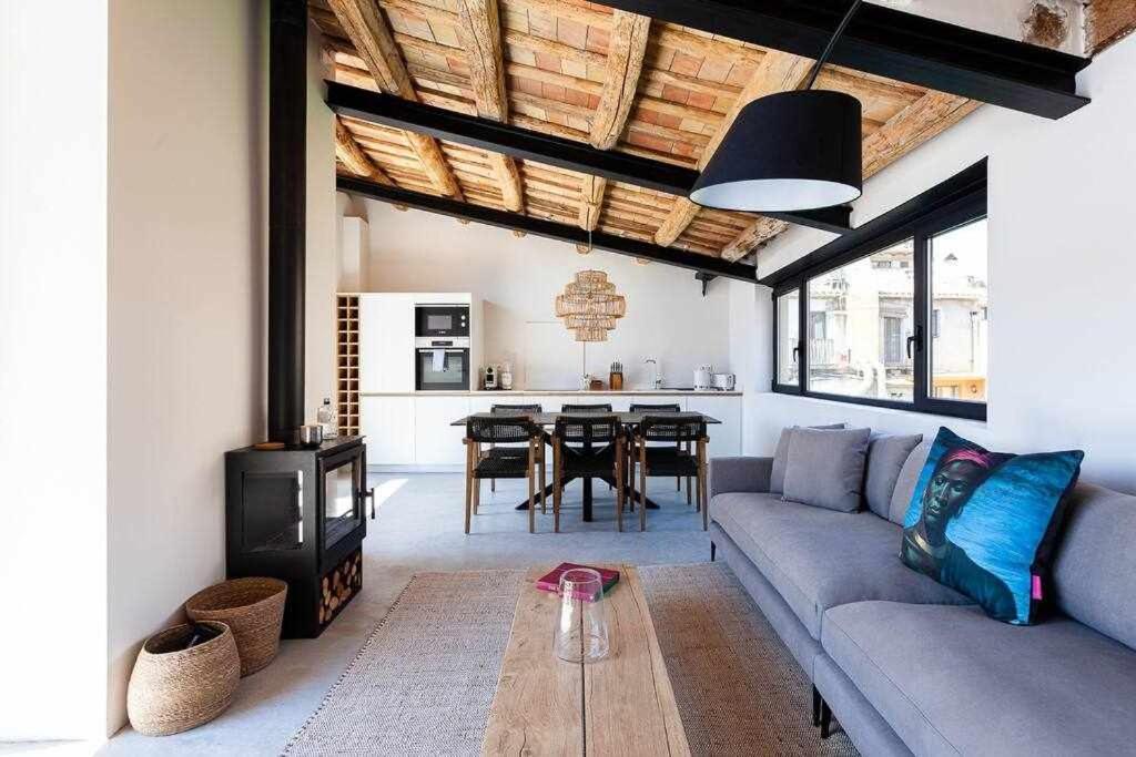 Velo Vern 3 Luxury Penthouse W Views Of City Wall Girona Exterior photo