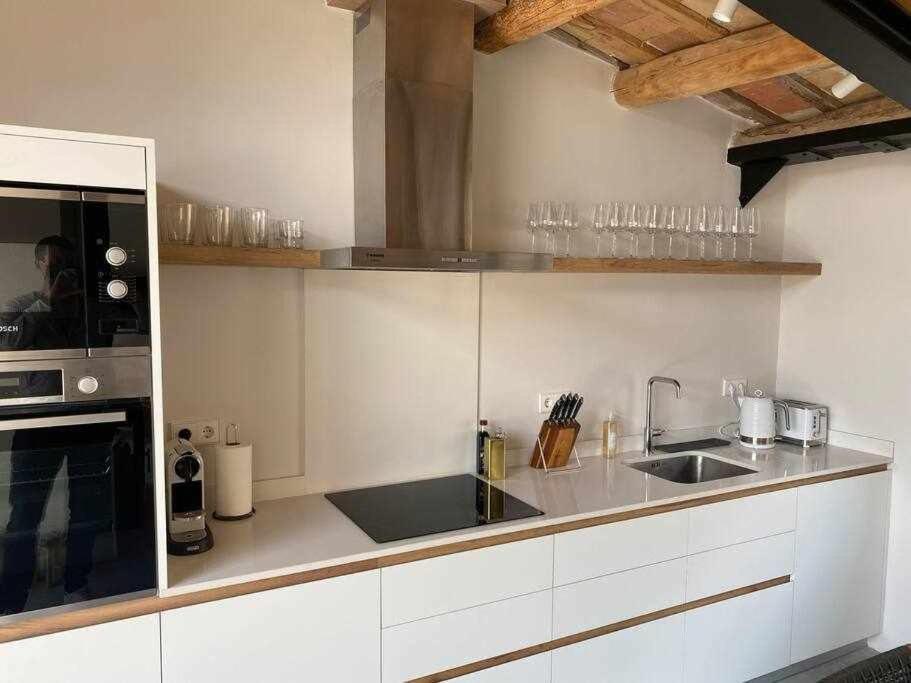 Velo Vern 3 Luxury Penthouse W Views Of City Wall Girona Exterior photo