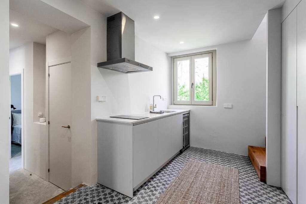 Velo Vern 3 Luxury Penthouse W Views Of City Wall Girona Exterior photo