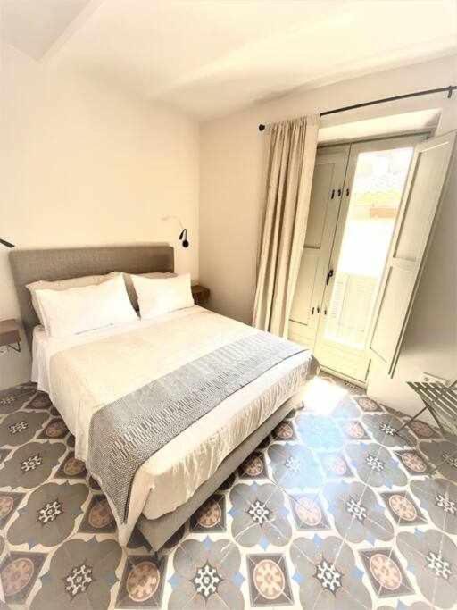 Velo Vern 3 Luxury Penthouse W Views Of City Wall Girona Exterior photo