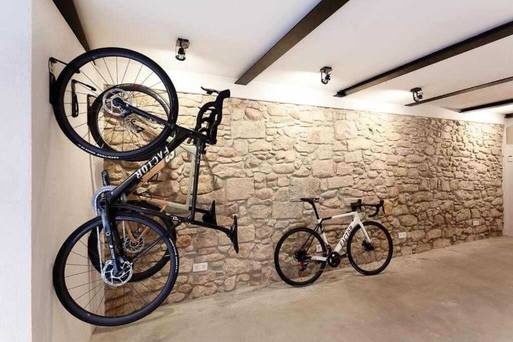 Velo Vern 3 Luxury Penthouse W Views Of City Wall Girona Exterior photo